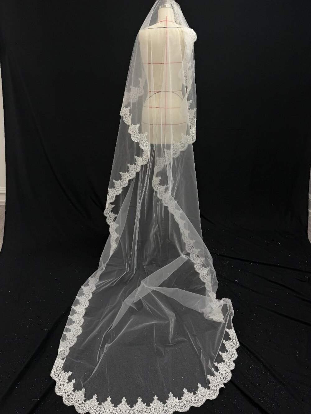 new with tag lace long veil mantilla veil style